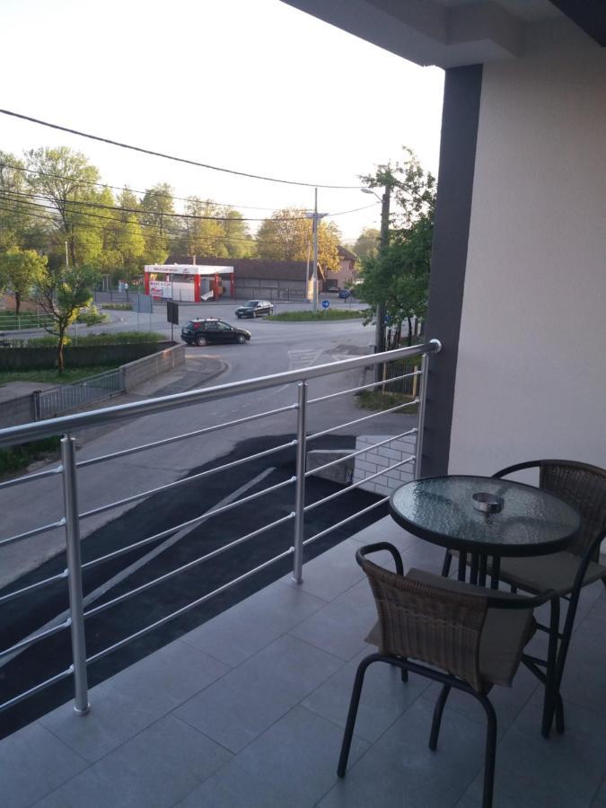 Apartments Karic Aerodrom Tuzla Dubrave Gornje المظهر الخارجي الصورة