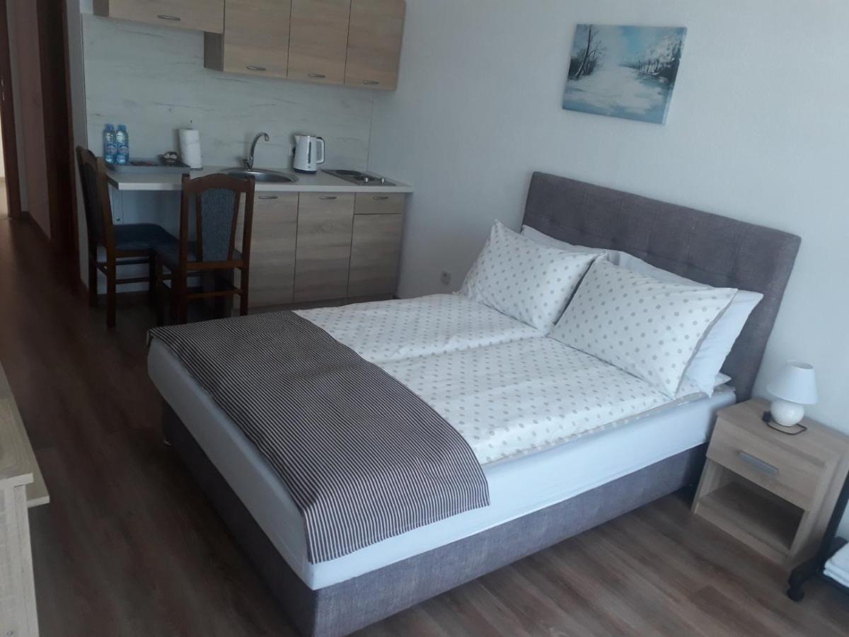 Apartments Karic Aerodrom Tuzla Dubrave Gornje المظهر الخارجي الصورة