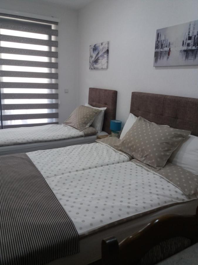 Apartments Karic Aerodrom Tuzla Dubrave Gornje المظهر الخارجي الصورة
